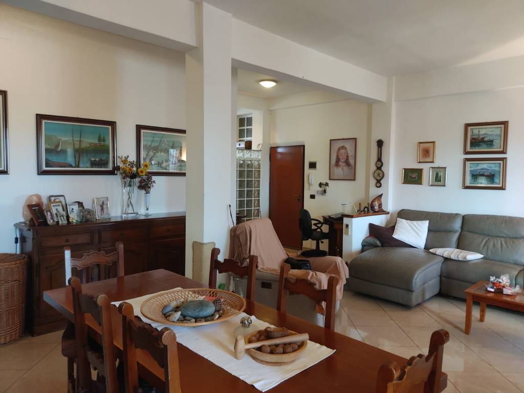 appartamento in vendita a Modena in zona San Lazzaro / Modena Est