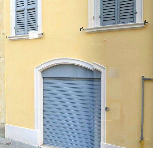 negozio in vendita a Modena