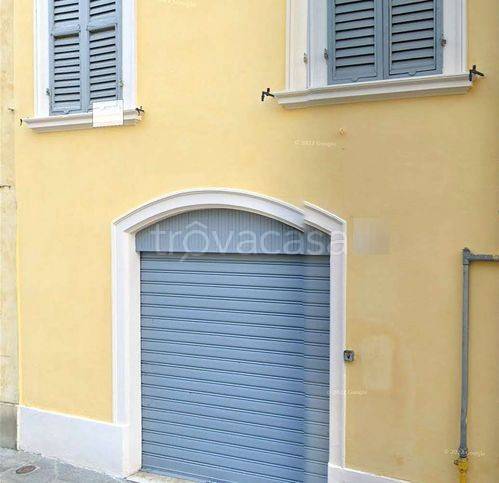 negozio in vendita a Modena in zona Centro Storico