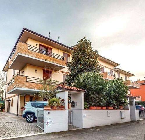 casa indipendente in vendita a Modena in zona Madonnina / Quattro Ville