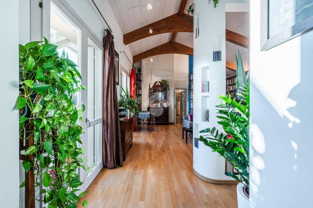 appartamento in vendita a Modena in zona Centro Storico