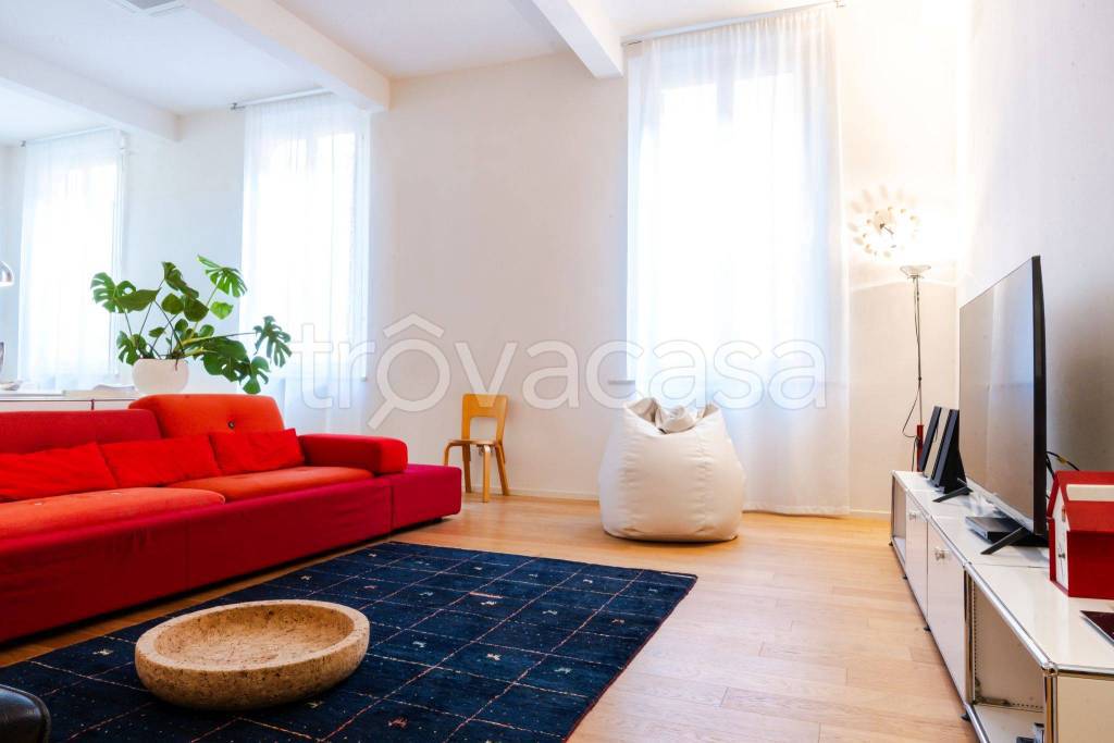 appartamento in vendita a Modena in zona Centro Storico