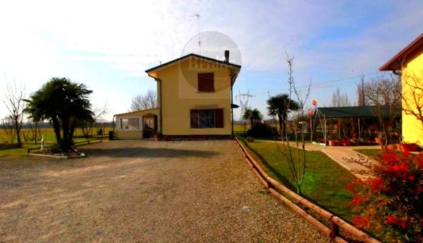 casa indipendente in vendita a Modena in zona Crocetta