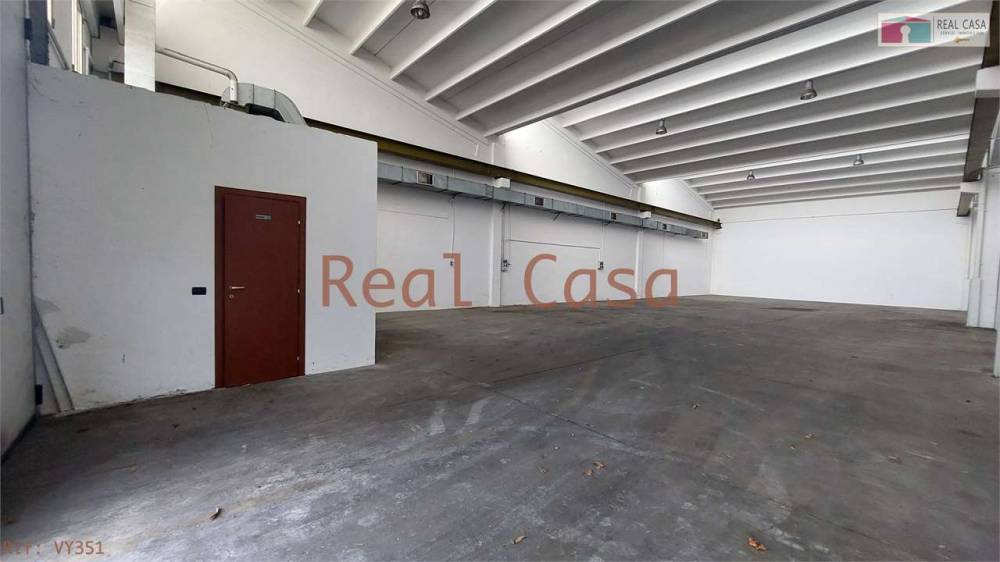 capannone in vendita a Modena in zona San Lazzaro / Modena Est