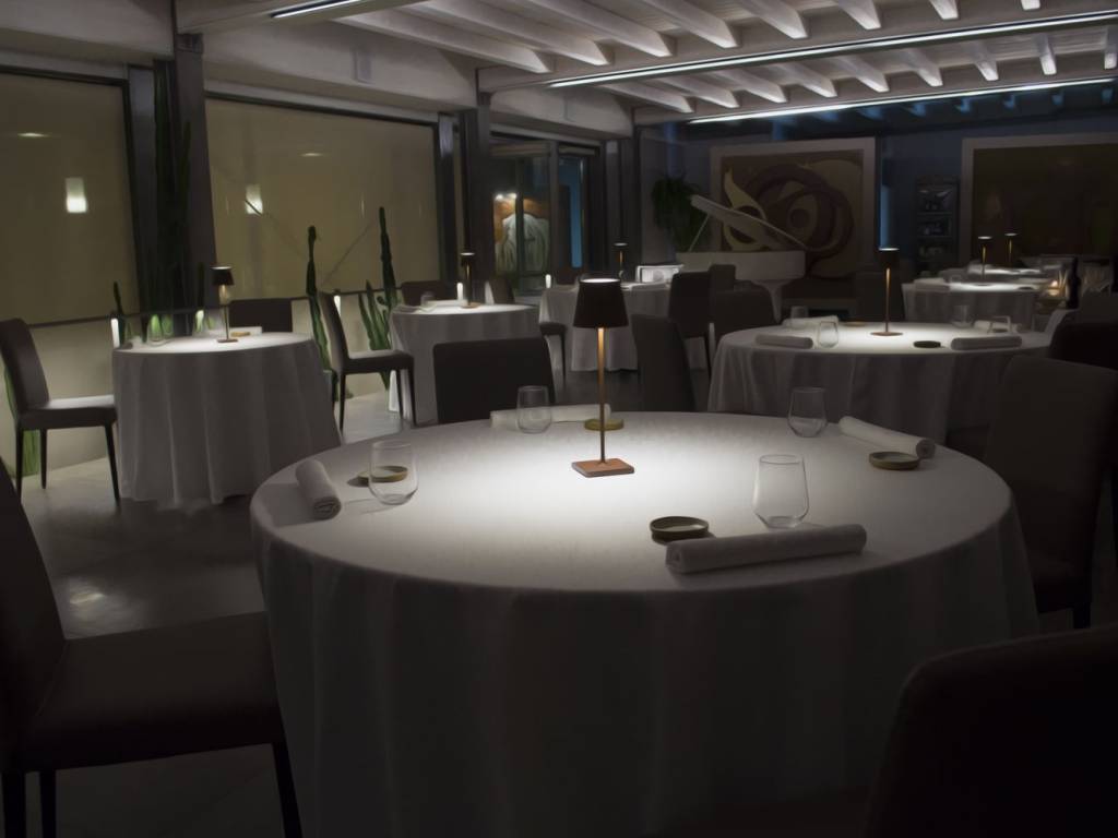 negozio in vendita a Modena in zona Centro Storico