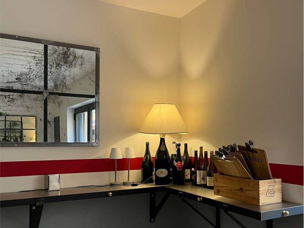 negozio in vendita a Modena in zona Centro Storico