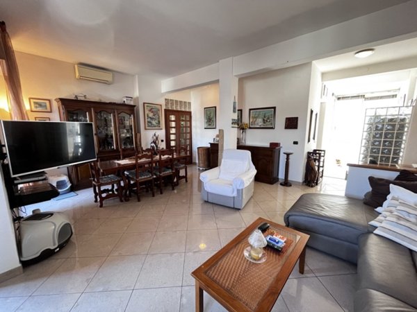 appartamento in vendita a Modena in zona Centro Storico