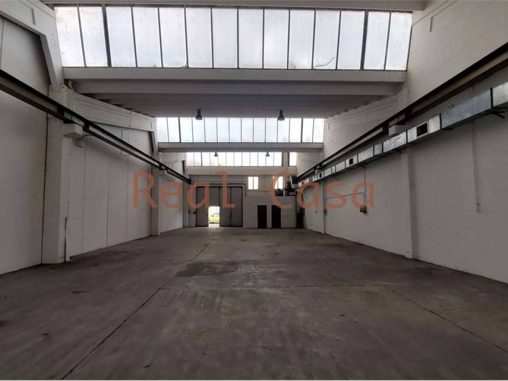 ufficio in vendita a Modena in zona San Lazzaro / Modena Est