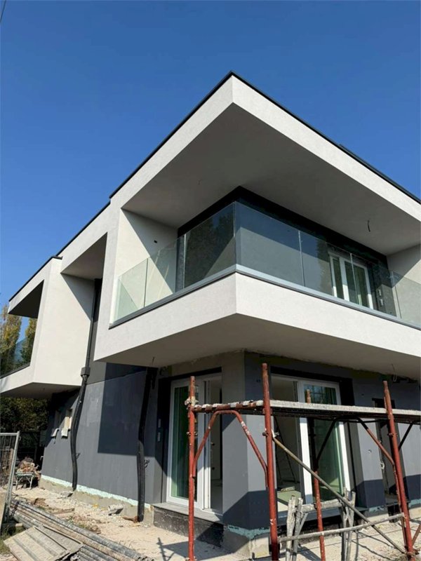 casa indipendente in vendita a Modena in zona San Faustino