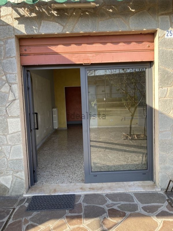 ufficio in vendita a Modena in zona Madonnina / Quattro Ville