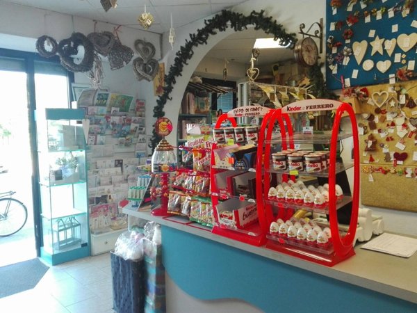 negozio in vendita a Modena in zona San Faustino