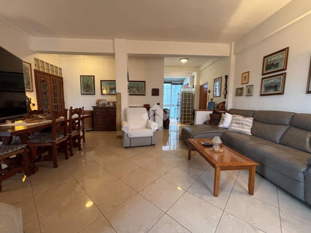 appartamento in vendita a Modena in zona San Lazzaro / Modena Est