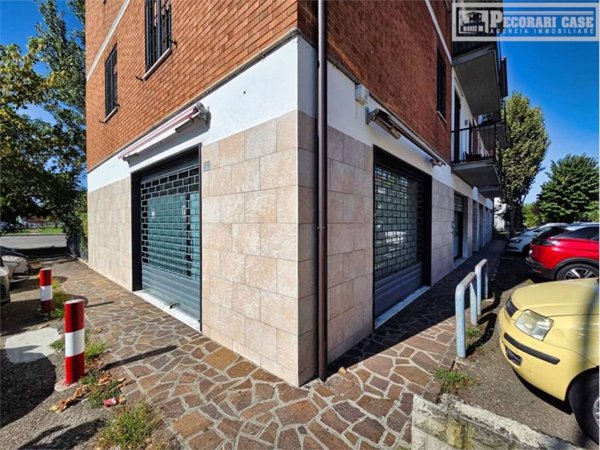 negozio in vendita a Modena in zona San Lazzaro / Modena Est