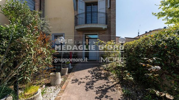 casa indipendente in vendita a Modena in zona Buon Pastore