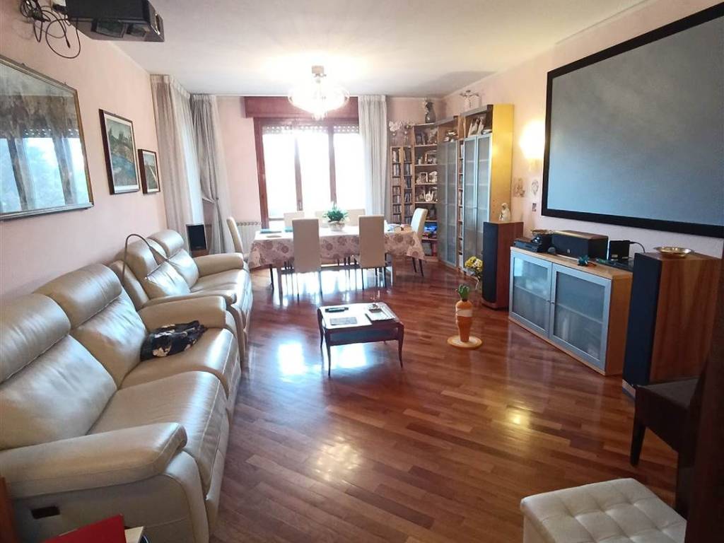 appartamento in vendita a Modena in zona San Lazzaro / Modena Est