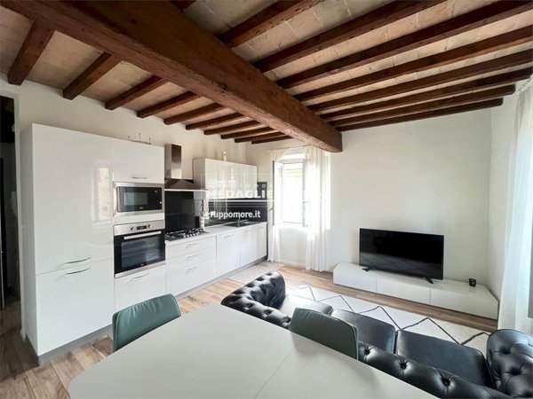 appartamento in vendita a Modena in zona Centro Storico