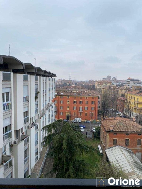 appartamento in vendita a Modena in zona Centro Storico