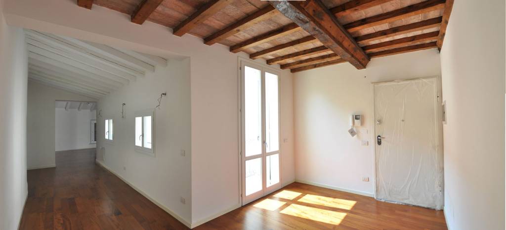 appartamento in vendita a Modena in zona Centro Storico