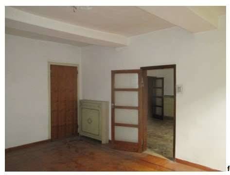 intera palazzina in vendita a Modena in zona Centro Storico