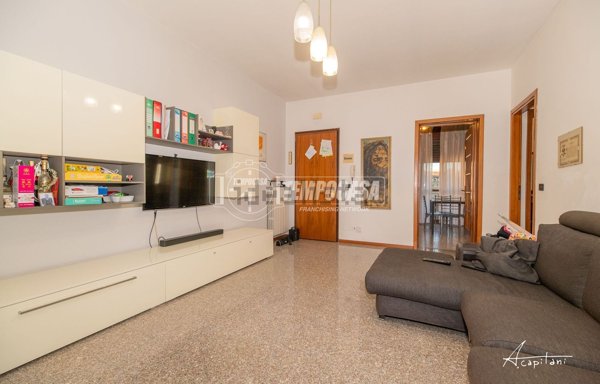 appartamento in vendita a Modena in zona San Lazzaro / Modena Est