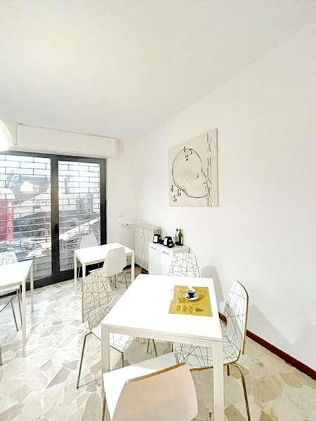 negozio in vendita a Modena