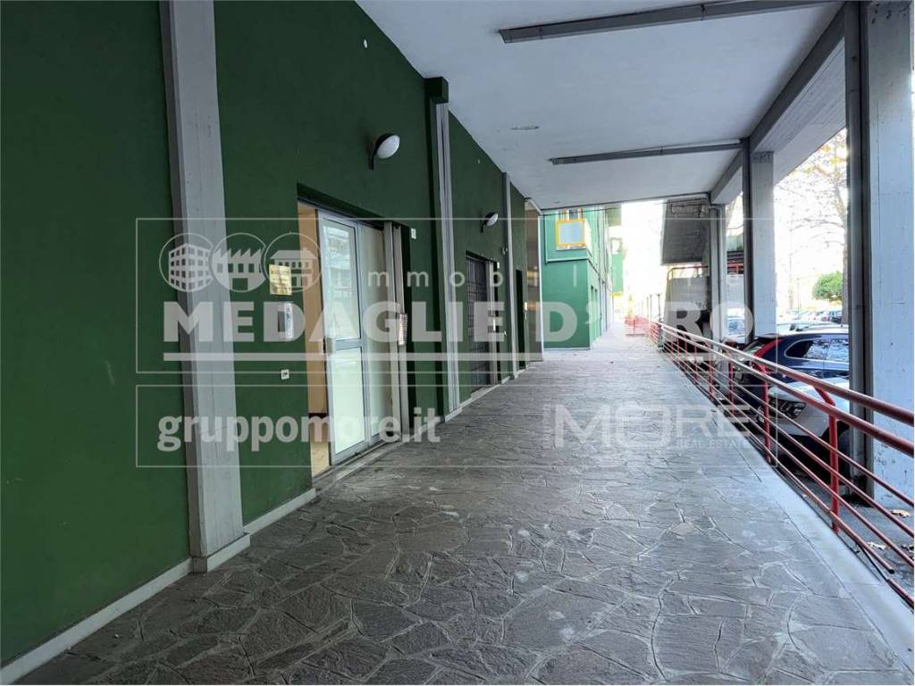 ufficio in vendita a Modena in zona San Faustino