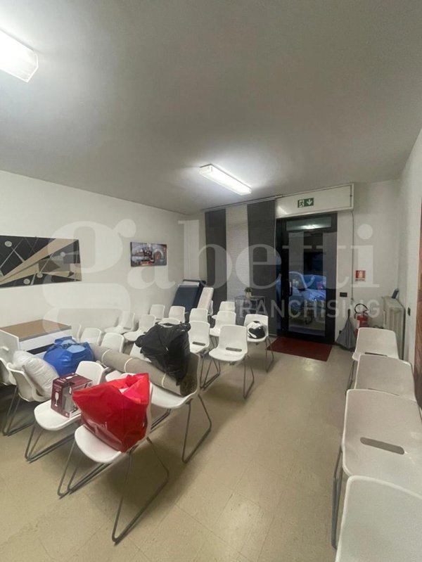 ufficio in vendita a Modena