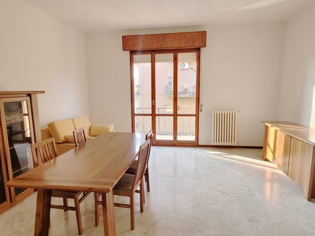 appartamento in vendita a Modena in zona Crocetta