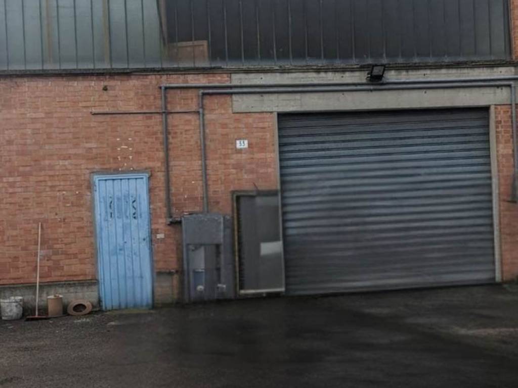 locale commerciale in vendita a Modena in zona Baggiovara