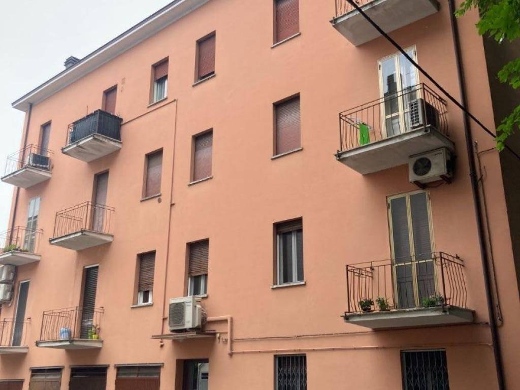 appartamento in vendita a Modena in zona Crocetta