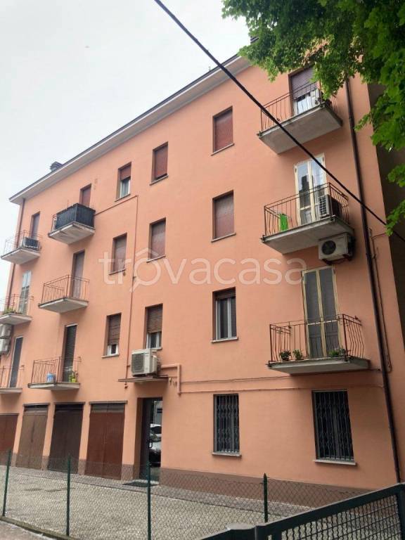 appartamento in vendita a Modena in zona Crocetta