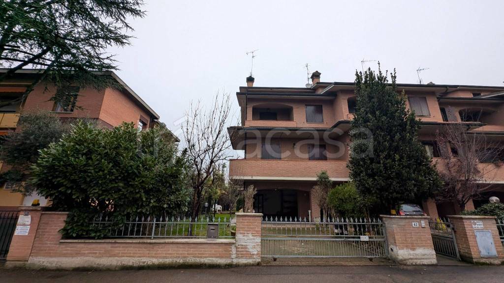casa indipendente in vendita a Modena in zona Baggiovara