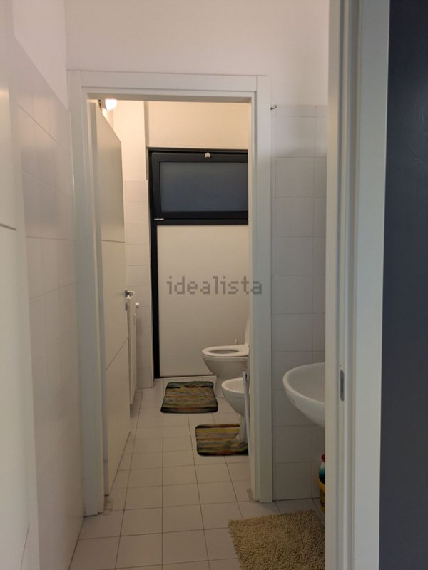 ufficio in vendita a Modena in zona Crocetta