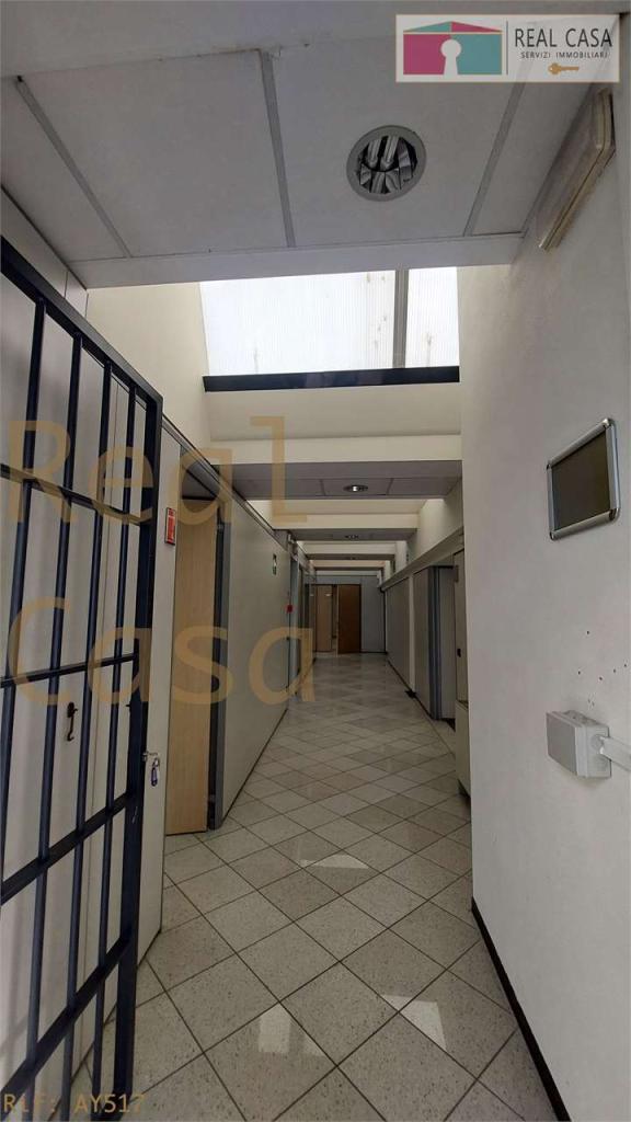 negozio in vendita a Modena