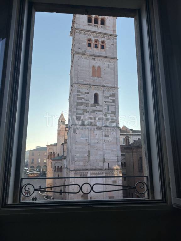 appartamento in vendita a Modena in zona Centro Storico