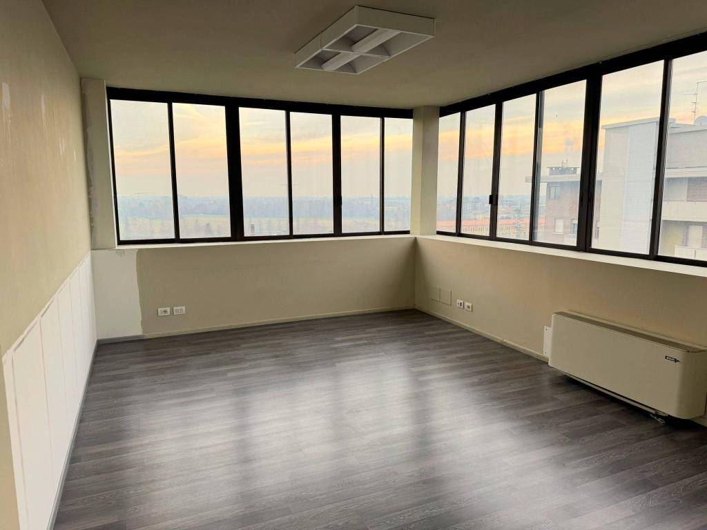 ufficio in vendita a Modena in zona Baggiovara