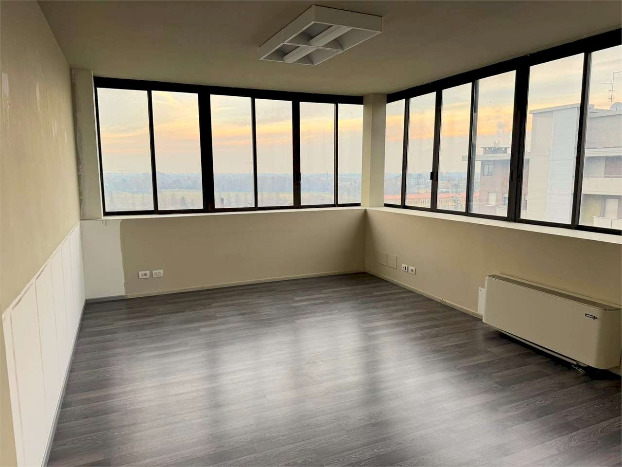 ufficio in vendita a Modena