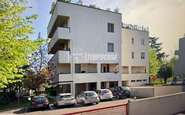 appartamento in vendita a Modena in zona Madonnina / Quattro Ville