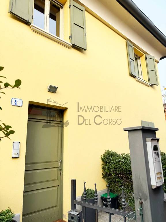 appartamento in vendita a Modena in zona Centro Storico