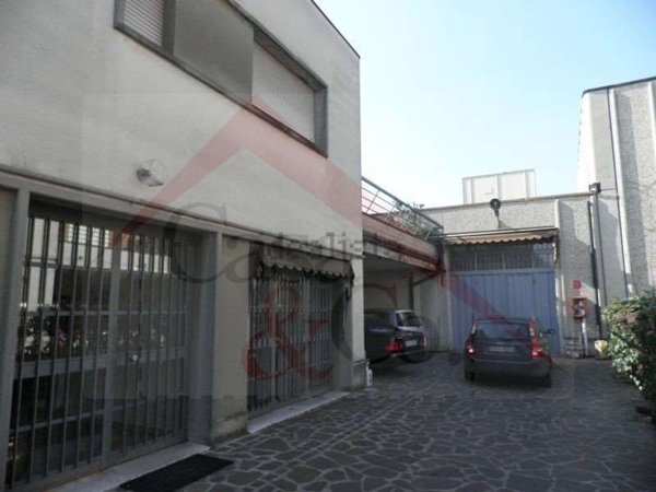 appartamento in vendita a Modena in zona Madonnina / Quattro Ville