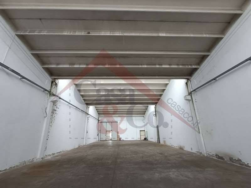 locale commerciale in vendita a Modena in zona San Lazzaro / Modena Est