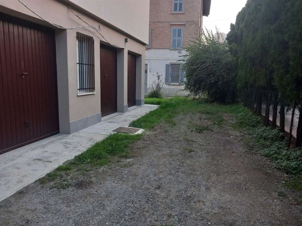 appartamento in vendita a Modena in zona Crocetta
