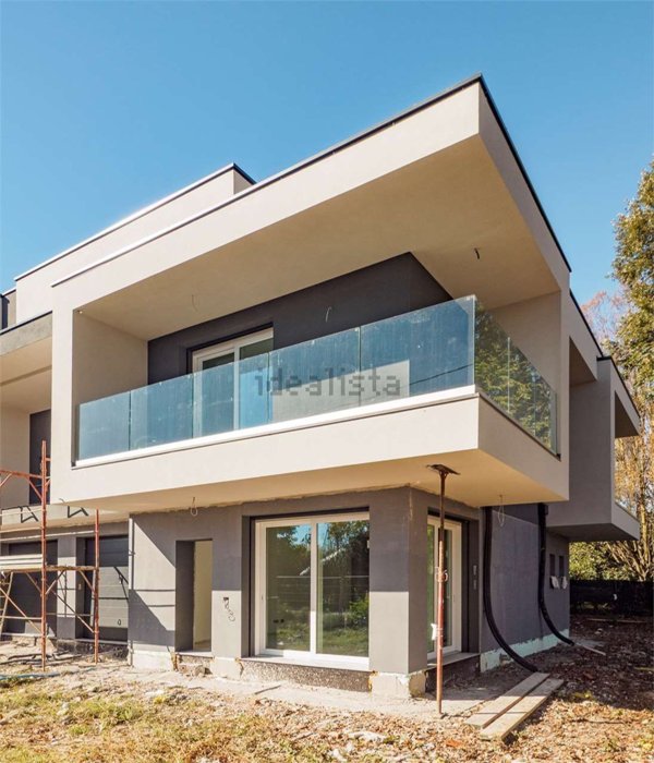 esavano in vendita a Modena