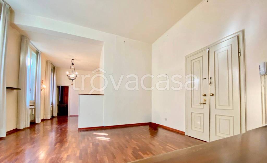 appartamento in vendita a Modena in zona Centro Storico