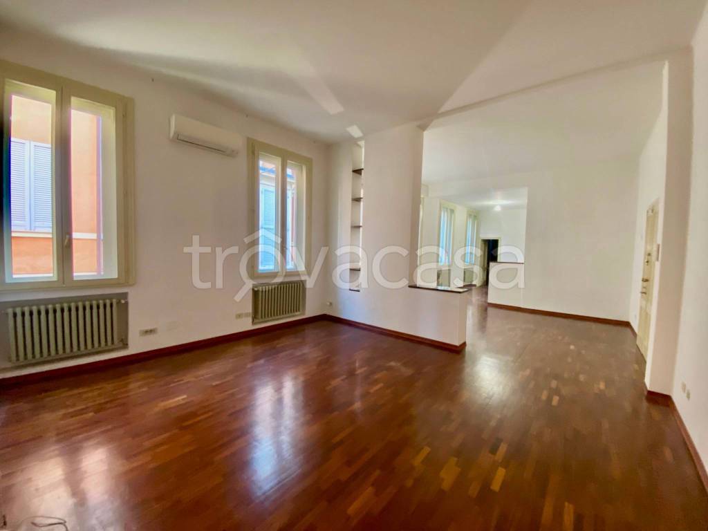 appartamento in vendita a Modena in zona Centro Storico