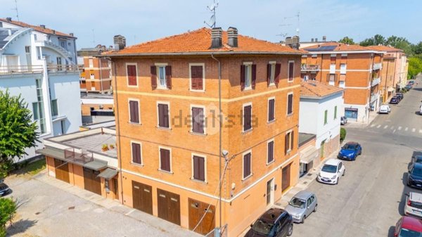 appartamento in vendita a Modena in zona Centro Storico