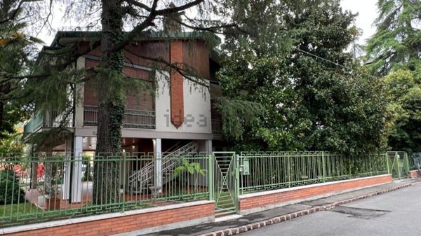 casa indipendente in vendita a Modena in zona Sant'Agnese