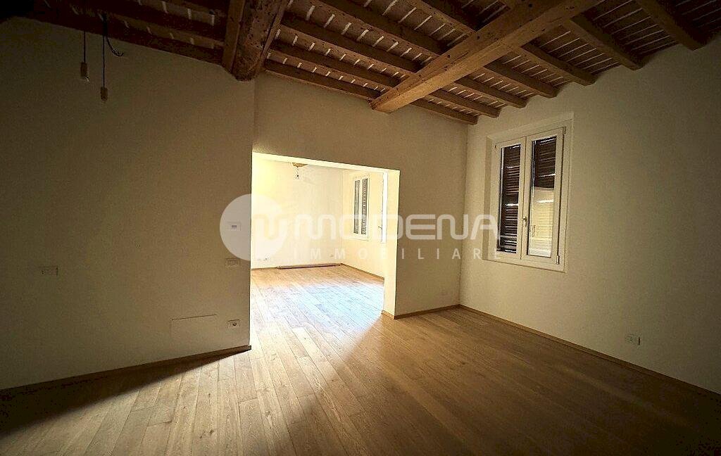 appartamento in vendita a Modena in zona Centro Storico