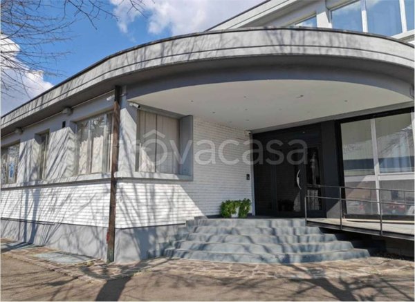 ufficio in vendita a Modena