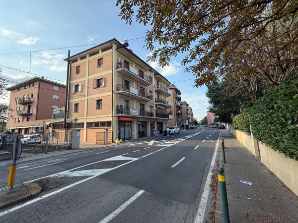 appartamento in vendita a Modena in zona Amendola